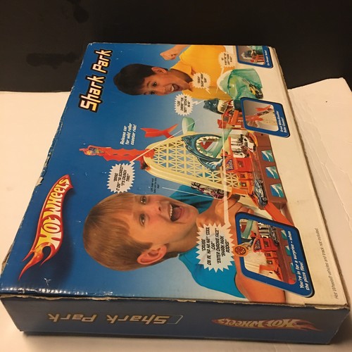 Hot Wheels Shark Park - J5941 - Mattel 2004 Retro NEW IN Sealed Box Never Open - Picture 13 of 15