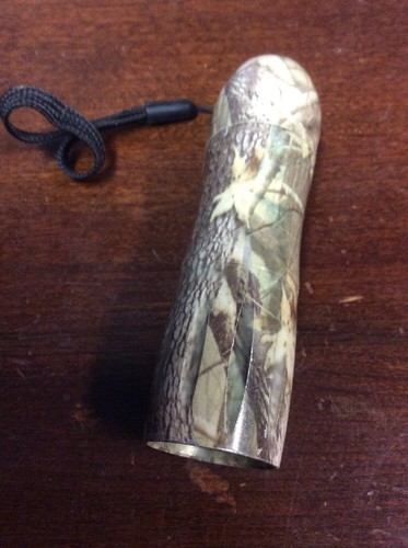 Camouflage LED Metal Mini Flashlight Uses 3 AAA Batteries GnusedTools - Picture 3 of 10