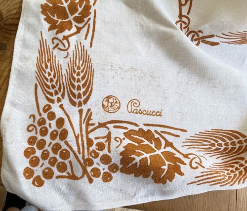 Italian Linen Tablecloth w/ 7 Napkins in Grape Vine Motif Pascucci ZZ505 - Picture 8 of 9