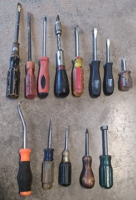 Hand Tool Lot Over 13pcs/ Screwdrivers, Scratch Awls, Screw Starter & Nutdriver