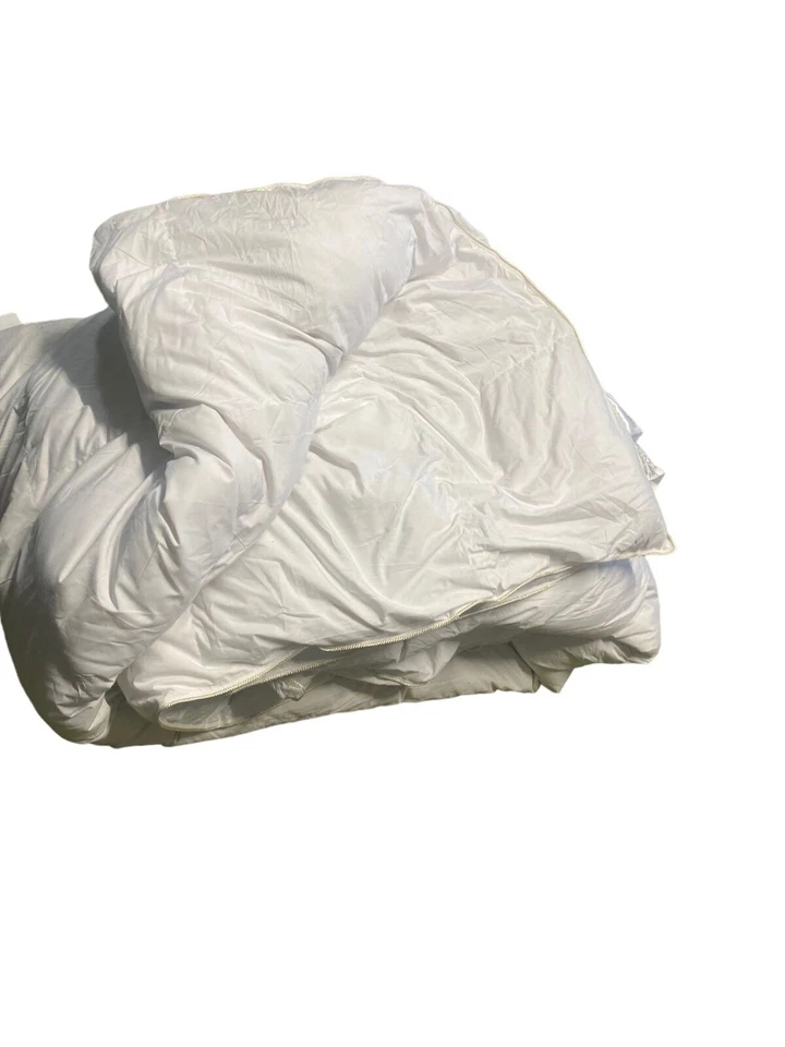 Siberian Goose Down Comforter, 100% Egyptian Cotton White (Size: King /106 x 90) - Image 3 of 4