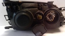 Feu avant (phare) Toyota AVENSIS
