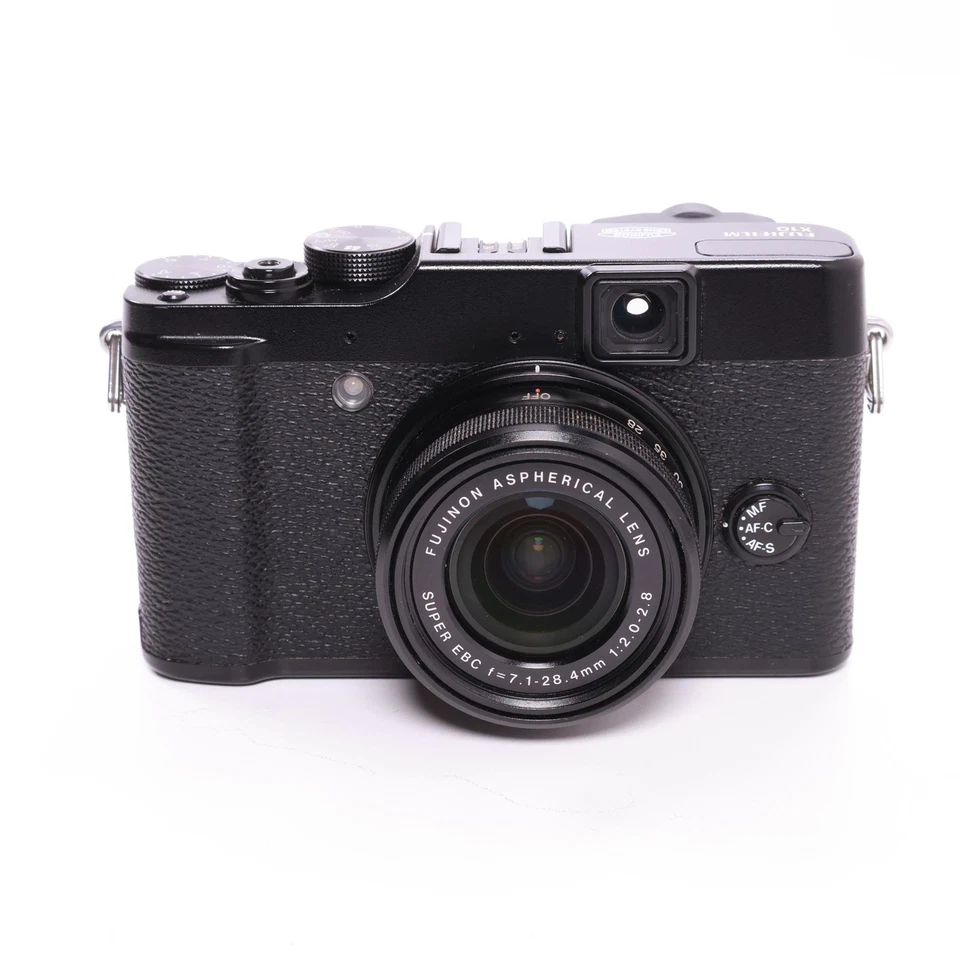 Fujifilm FinePix X10, photo 2 of 5