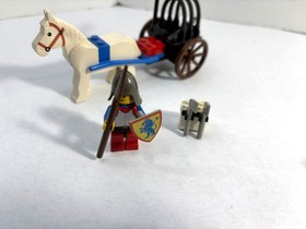 LEGO Castle: Knights' Arsenal 6016 (1987) + Knight's Procession 6077 (1981)