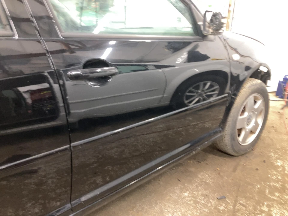 (LOCAL PICKUP ONLY) 99 -11 Volkswagen GOLF EXCEPT GTI Front Door Right Foto 3 de 4