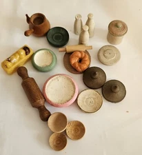 Wooden Dollhouse Miniature Kitchen Bowls, Bread, Plates, Rolling Pin 19 Pc Lot