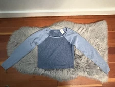 NWT Beyond Yoga Sz S LS Workout Crop Top Base Layer Yoga Workout Blue Colorblock