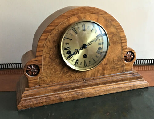 Horloge vintage à manteau en noyer artisanal (Franz Hermle 340-020) - Photo 1/11