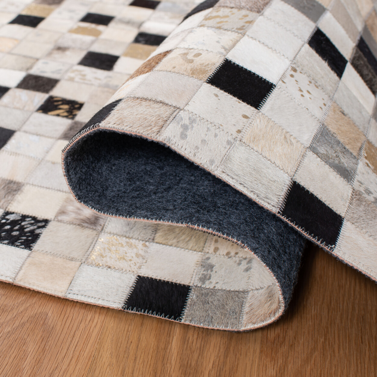 SAFAVIEH Studio Leather STL810A Ivory / Black Rug eBay