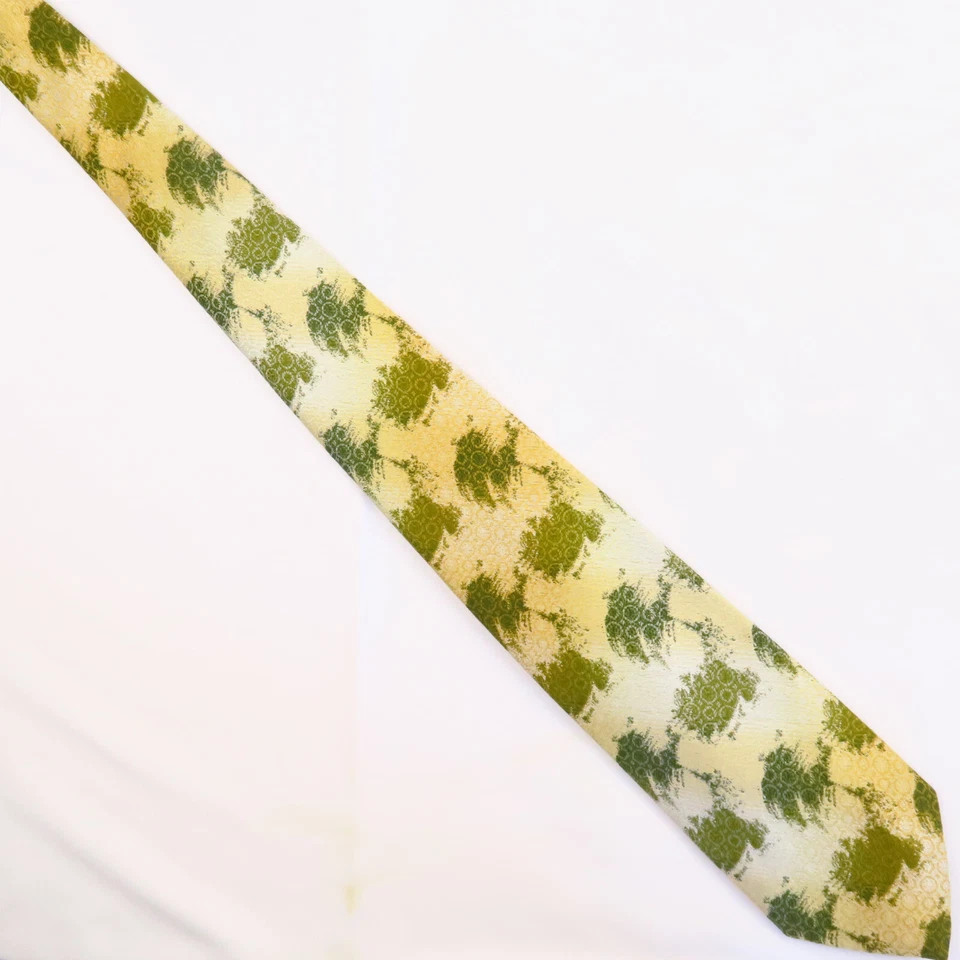 Designer Collection Regal Green Yellow Abstract Design Poly Mens MCM Tie 54x4 - Image 2 of 4