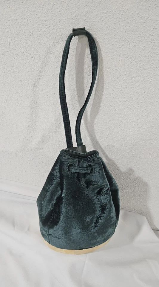 Tyler Ellis Grace Wrist Pouch Purse Handbag Green Velvet With Leather Base & Top - Image 3 of 4