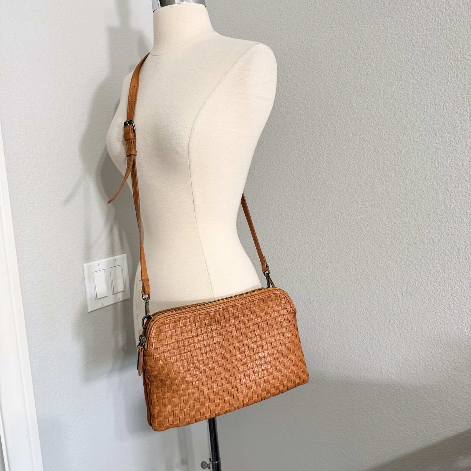 Braided Hobo Purse Crossbody / Clutch Buttery Soft Brown Leather RN 75343