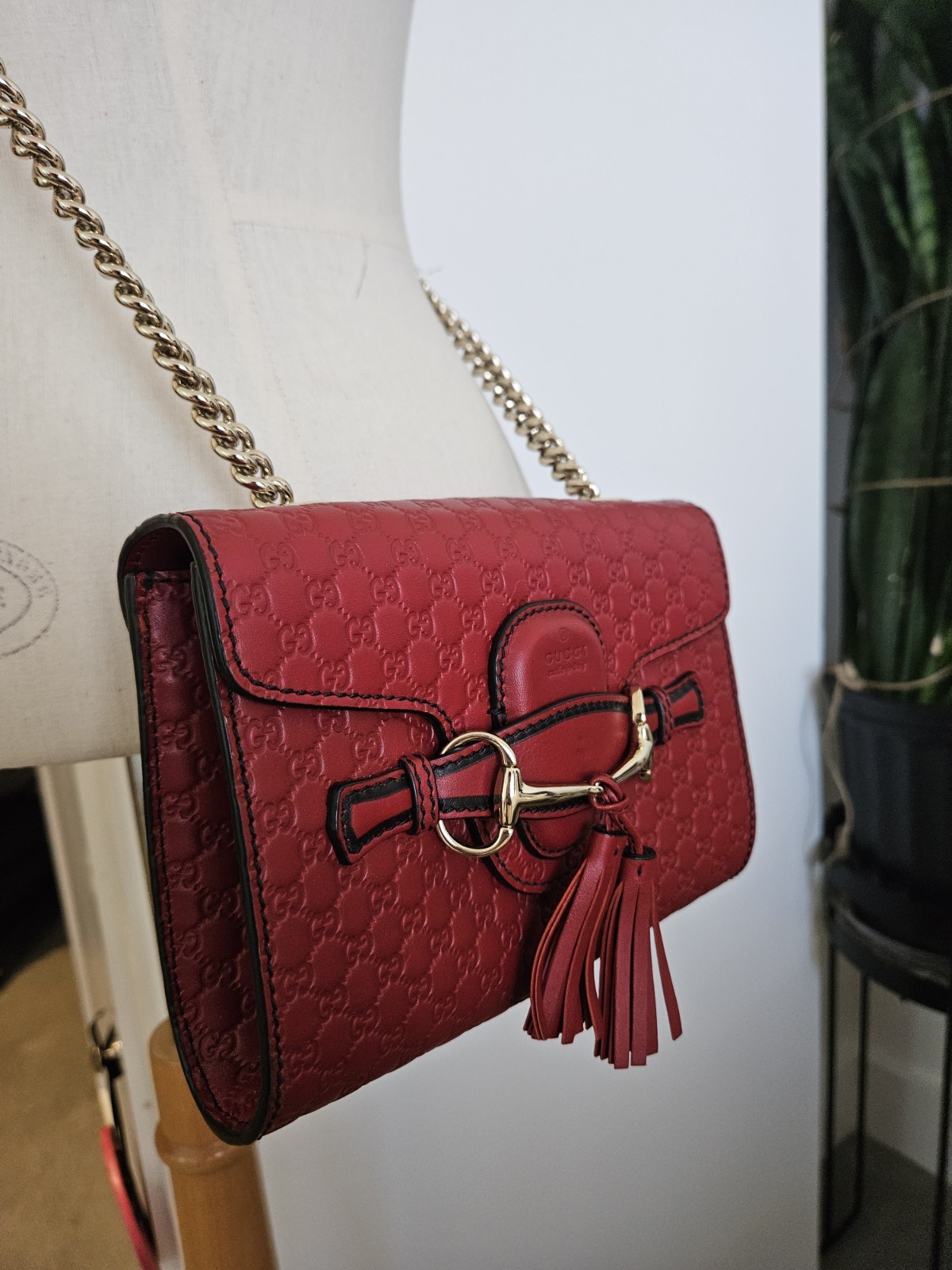 Borsa a tracolla Gucci rossa tracolla catena nappa morso di cavallo logo in rilievo donna