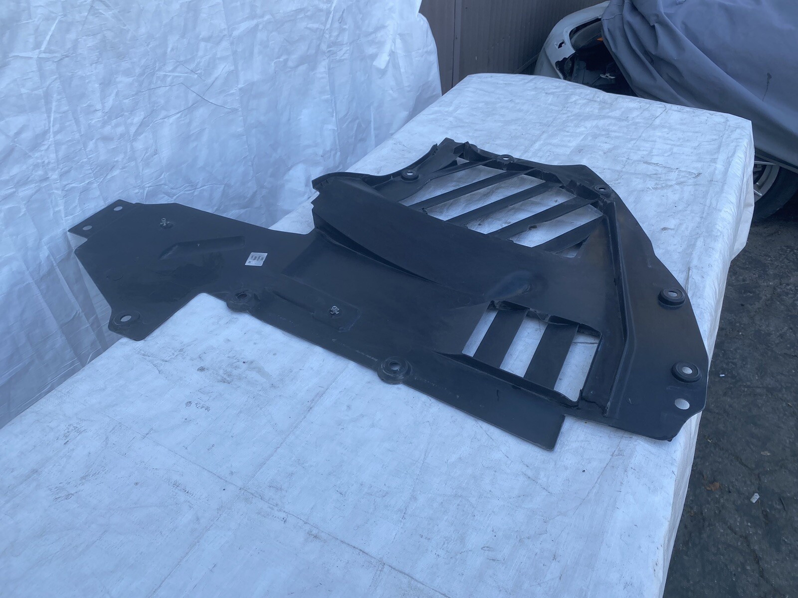 FERRARI 599 RIGHT DRIVER SIDE PLASTIC TRIM P/N 89268000 202771
