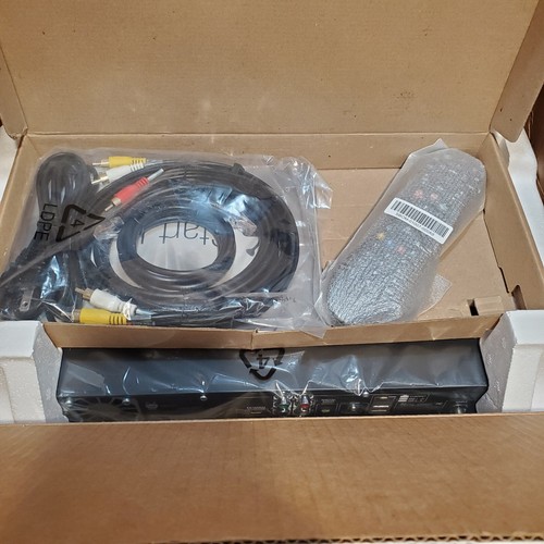 TiVo Premiere Series 4 Model TCD746320 1080p 45 HD Hours - Picture 4 of 4