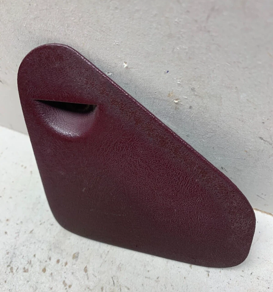 Chevy GMC C/K1500 2500 3500 1995-1999 camioneta interior tablero caja de fusibles tapa borgoña Foto 3 de 4