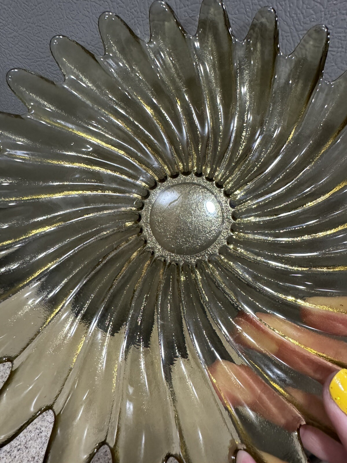 Vintage Fostoria 9” Centerpiece Bowl Dish Yellow Amber Glass Flower Petals EUC