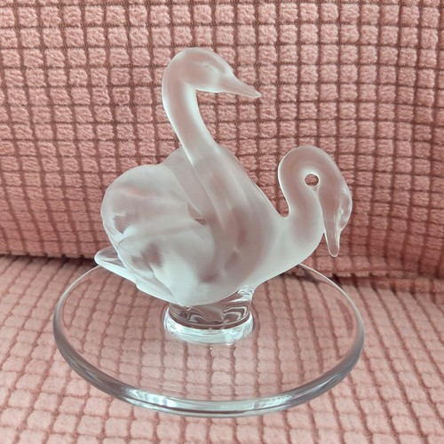 Vintage Lalique France Satin Crystal Double Swan Jewelry  Ring Holder Signed - Picture 6 of 7