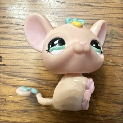 Hasbro Littlest Pet Shop Mouse Figure Tan Blue Bow Green Eyes Ages 4-7 Years Toy