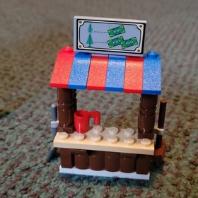 LEGO Creator Expert 10216 Winter Village Bakery 2010- Incomplete READ 