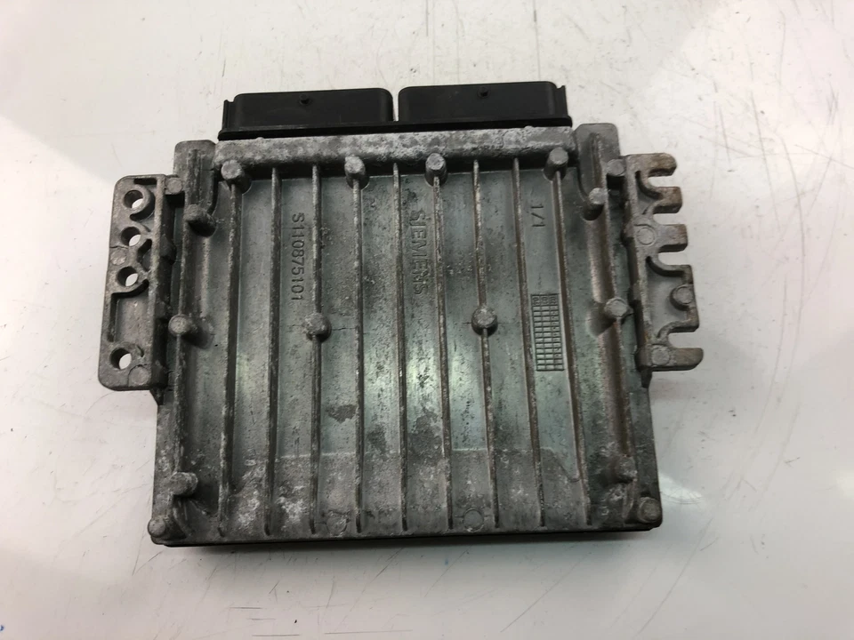 RENAULT KANGOO KC0/1 8200235100 S118301221B Engine Control Unit ECU 15908157 - Immagine 4 di 4