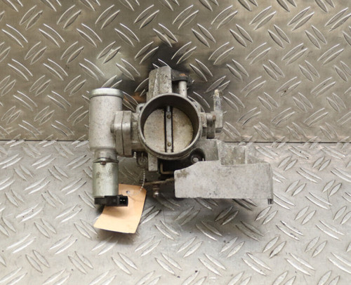 Opel Omega B 2,0l.  Drosselklappe 90411550