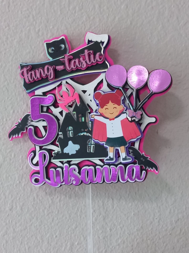 Topper de pastel holográfico colmillo-tastic chica vampiro #fiesta #cumpleaños #fiesta vampiro Foto 3 de 4