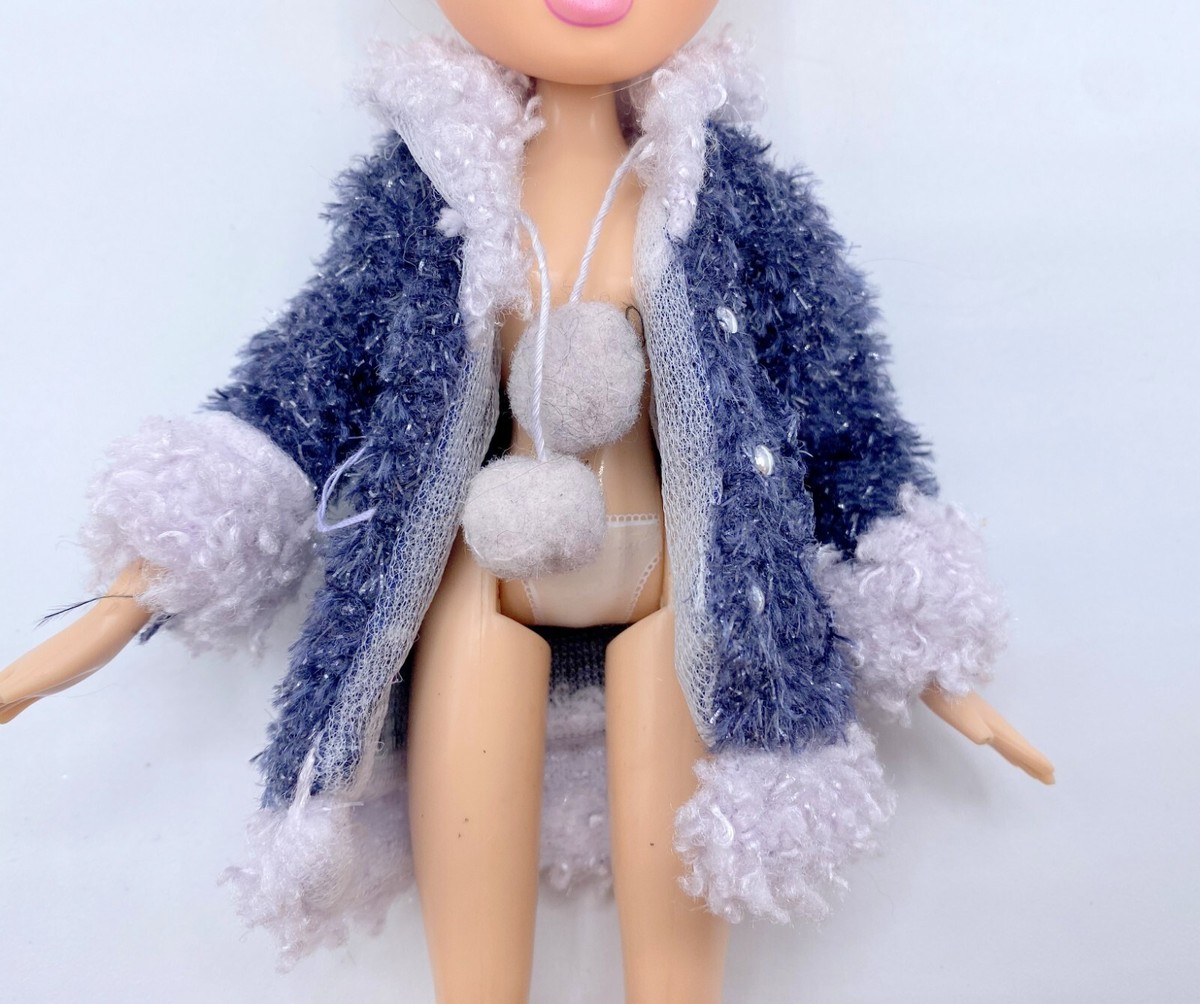 BRATZ DOLL LOT MGA CLOTHING WINTERTIME WONDERLAND DANA 