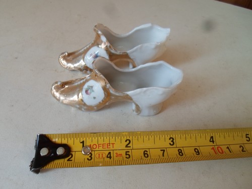 Collectors Early 20th Century Pair Of Fine Bone China Miniature Shoes/Slippers - Picture 6 of 8