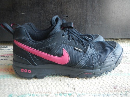 Womens NIKE Rongbuk Gortex ACG Black 