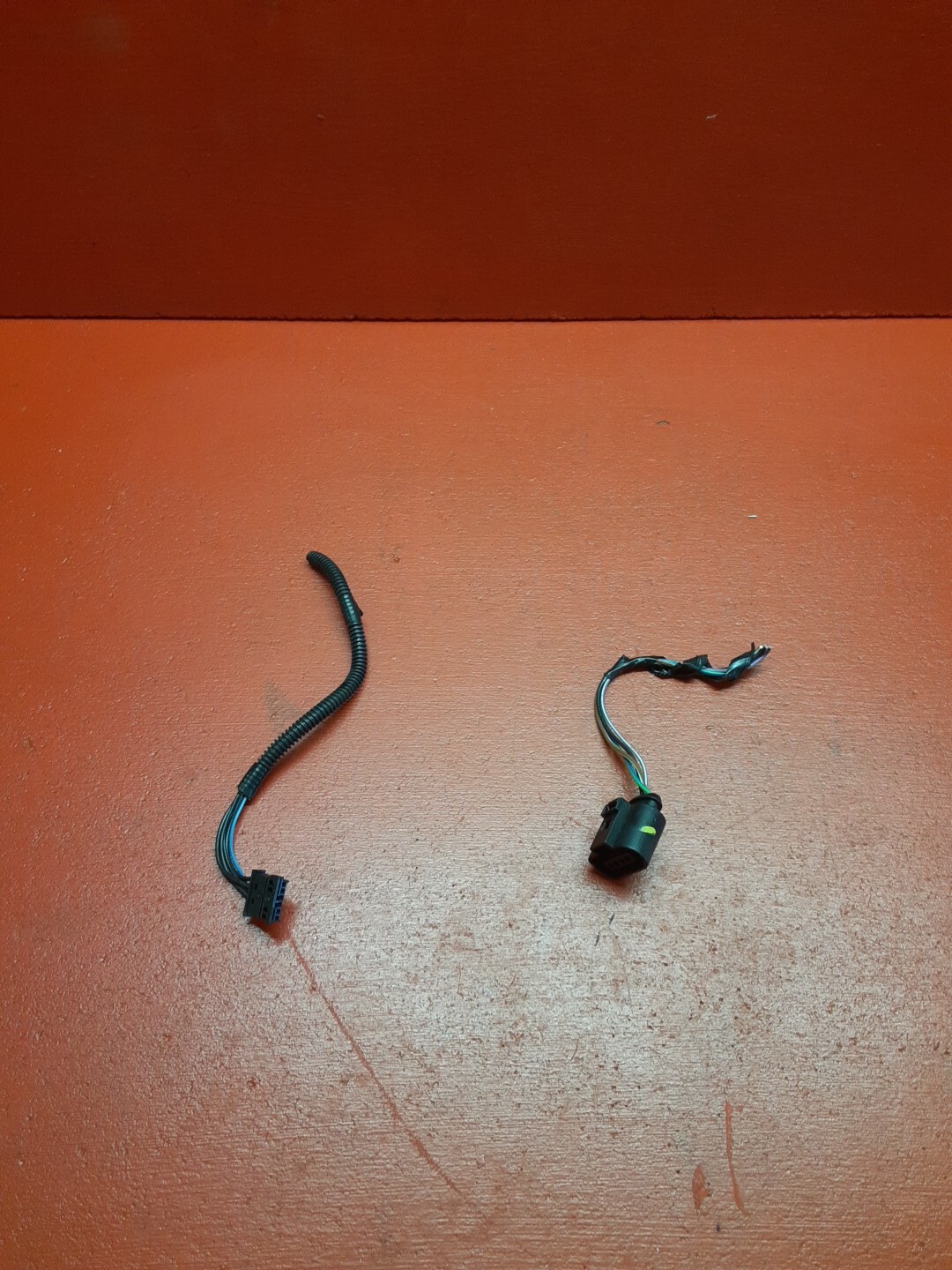 2013-2023 Land Rover Range Rover Rear Liftgate Latch Lock Pigtails LR139929