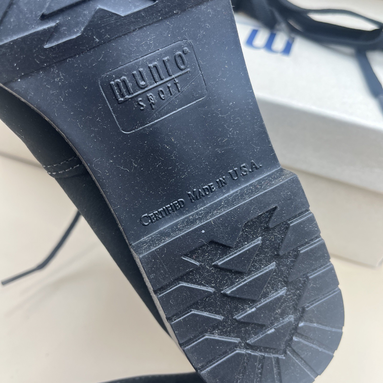 Munro Sport Demi Black Nubuck Leather Lace Up Booties | Women's 9 N Made In USA