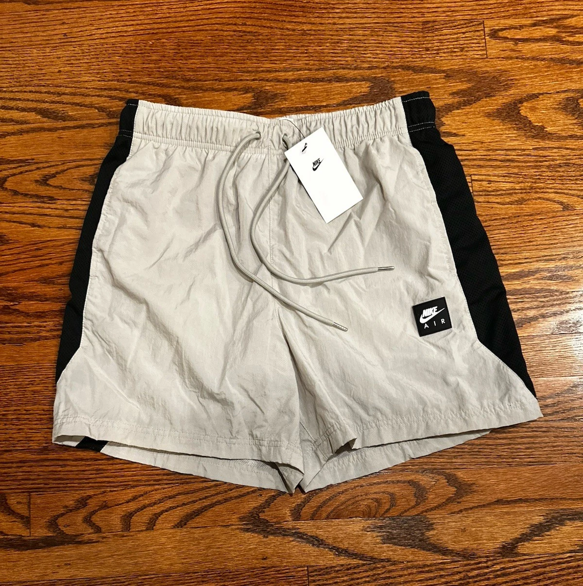 Nike Air Woven Mesh Lined Shorts Men’s Medium Grey Black Pockets HJ0662-009 NWT