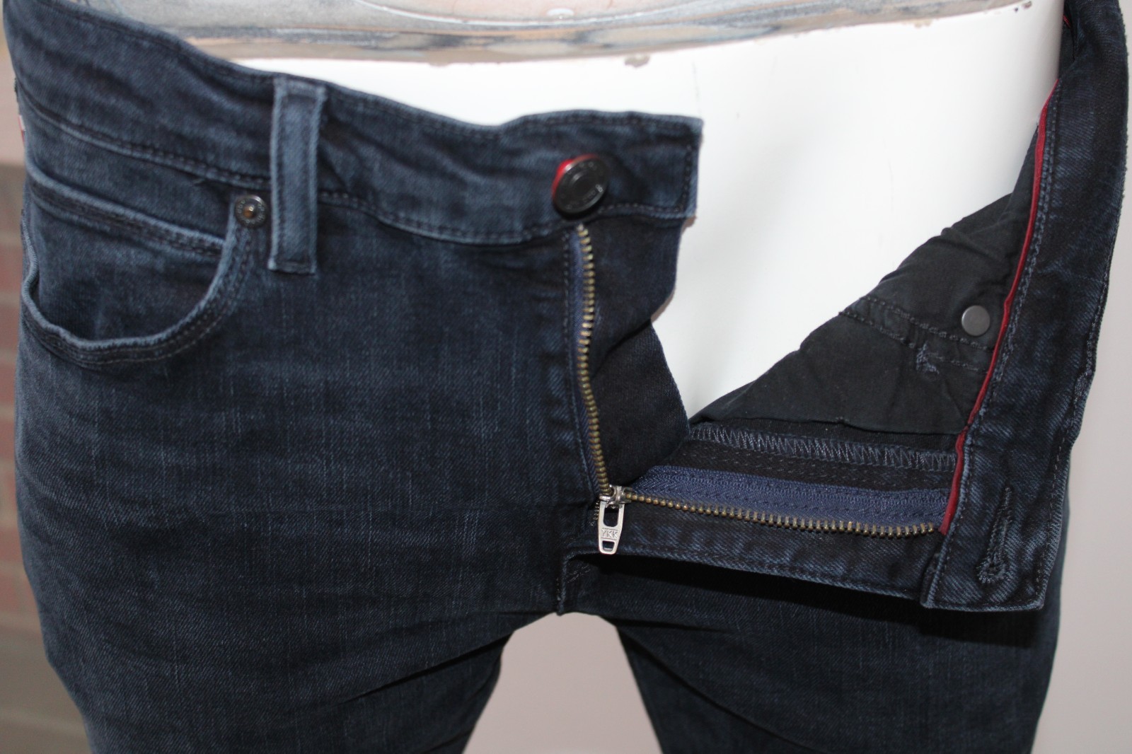 Mens Hugo Boss W32 L32 Jeans Tapered Black 708 Slim stretch 32R Taper HB thumbnail 10