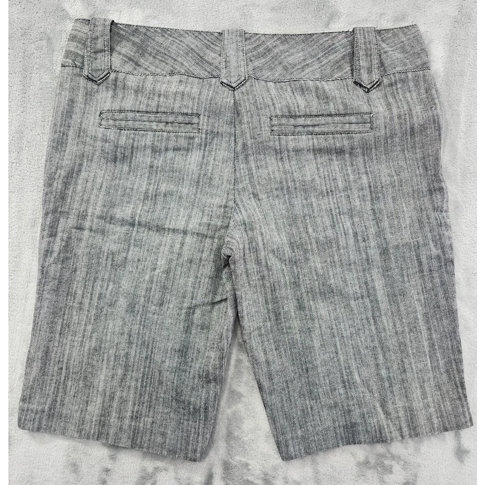 Bermudas para caminar Maurices tiro bajo frente plano talla 5/6 gris elástico Y2K Foto 2 de 4