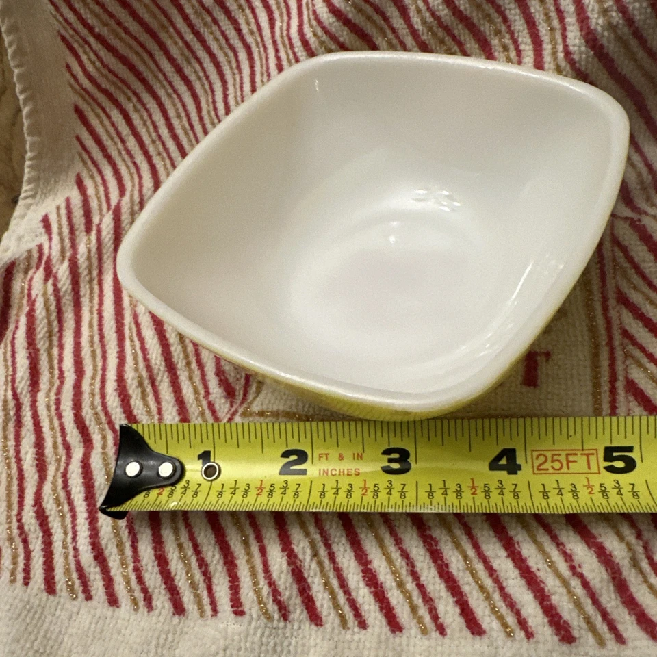 Pyrex 410 12 oz Yellow Square Bowl Vintage Ovenware - Image 2 of 4