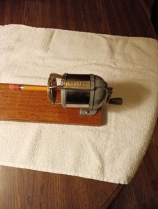 Vtg Boston Self Feeder 4 1-Hole Wall or Desk Mount Mechanical Pencil Sharpener