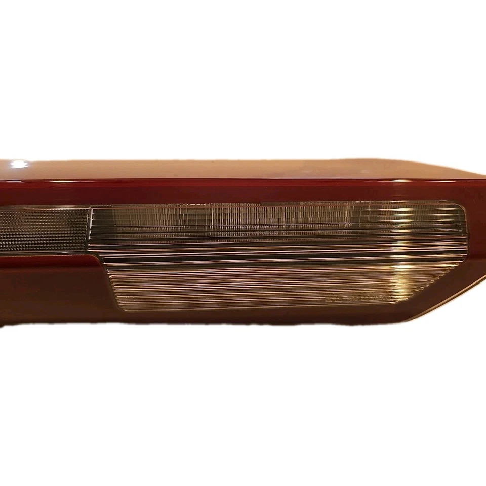 Nueva luz de freno de carga de parada de montaje alto OEM 2019-2025 Chevy Silverado 1500 2500 Foto 2 de 4