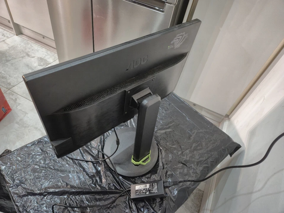 AOC G2460PG 24" LED Gaming Monitor – Flickering Issue – Spares or Repairs - Image 3 of 4