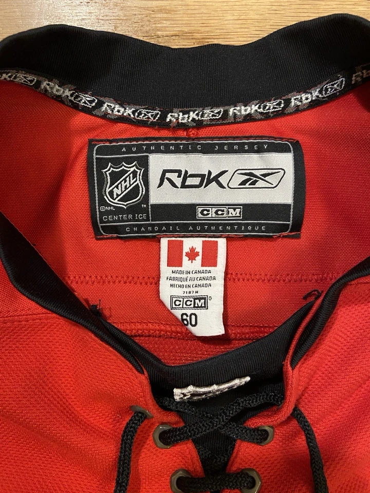 Camiseta deportiva de hockey auténtica vintage Jarome Iginla Calgary Flames Foto 4 de 4