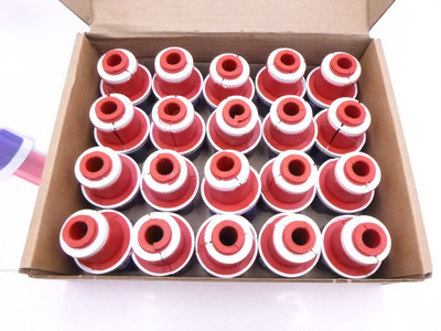 Box of 20 Cal Am 7115-051-071 Fiber Optic Simplex Plug 1.5'' Port 0.51''-0.71''