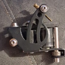 Black Coil Tattoo Machine with Brass Components, 2 Metal Coils