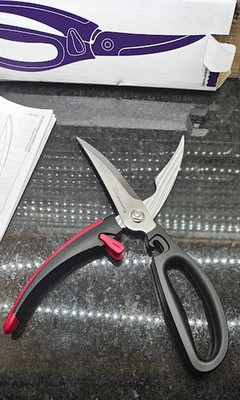NEW Tupperware Universal Series scissors Poultry shears tupperchef popsicle red