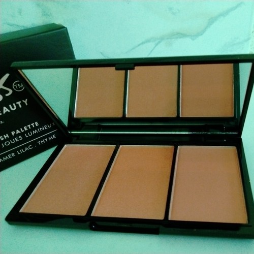 K Voss Blushing Beauty Luminous Blush Palette 0.42 OZ NIB Ultrafine blendable - Picture 2 of 3
