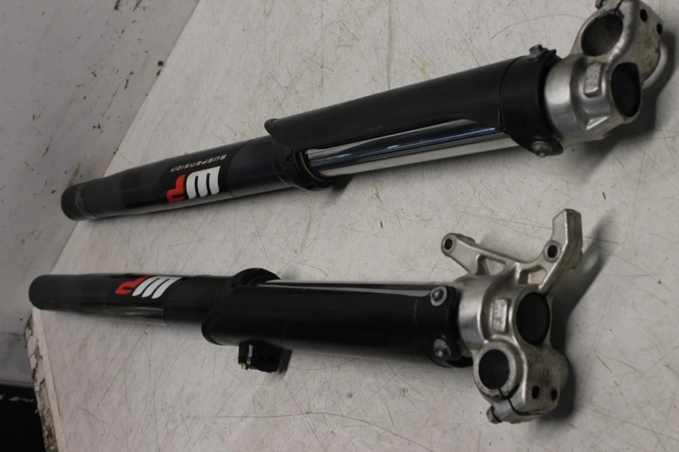 KTM 690 SMC HUSQVARNA OEM HORQUILLAS IZQUIERDA Y DERECHA SUSPENSIÓN RECTA 08-11 Foto 3 de 4