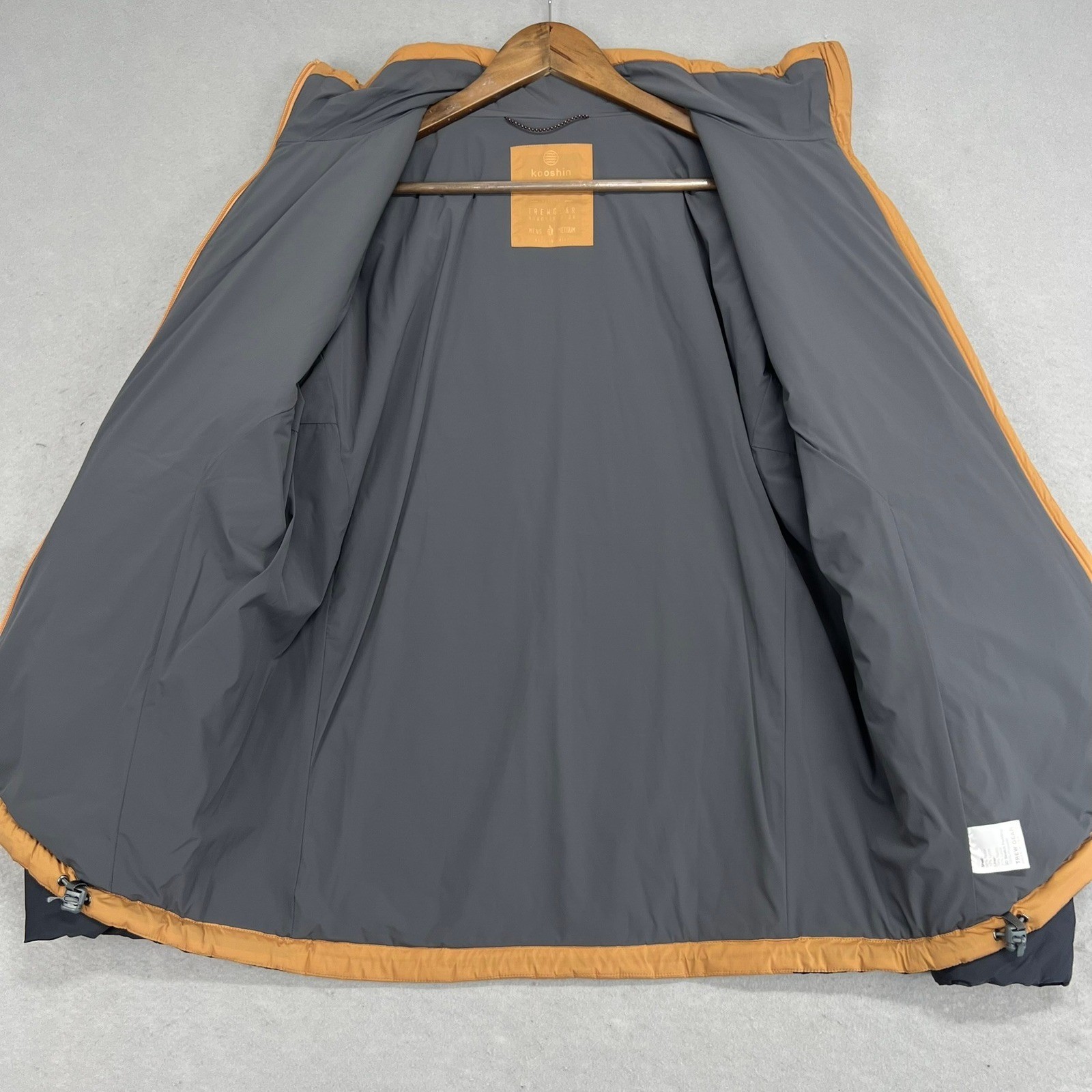 Trew Gear Kooshin Puffer Jacket Mens M Insulated Lightweight Full Zip Outdoor