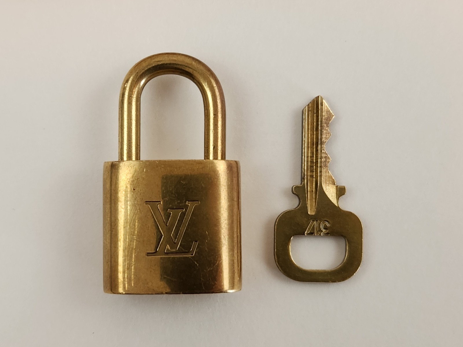 Authentic Louis Vuitton PadLock Solid Lock Key Br… - image 4