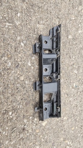 Orig. Halterung Führung Stoßstange Vorne Rechts VW Passat 3C B6 3C0807184