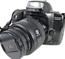 Minolta Dynax 300si fotocamera reflex pellicola con obiettivo zoom 35-70 mm