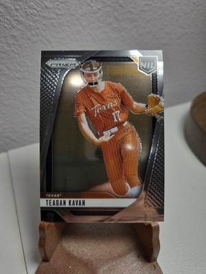 2025 Panini U of Texas Longhorns NIL PRIZM Trophy Hunting Teagan Kavan #19